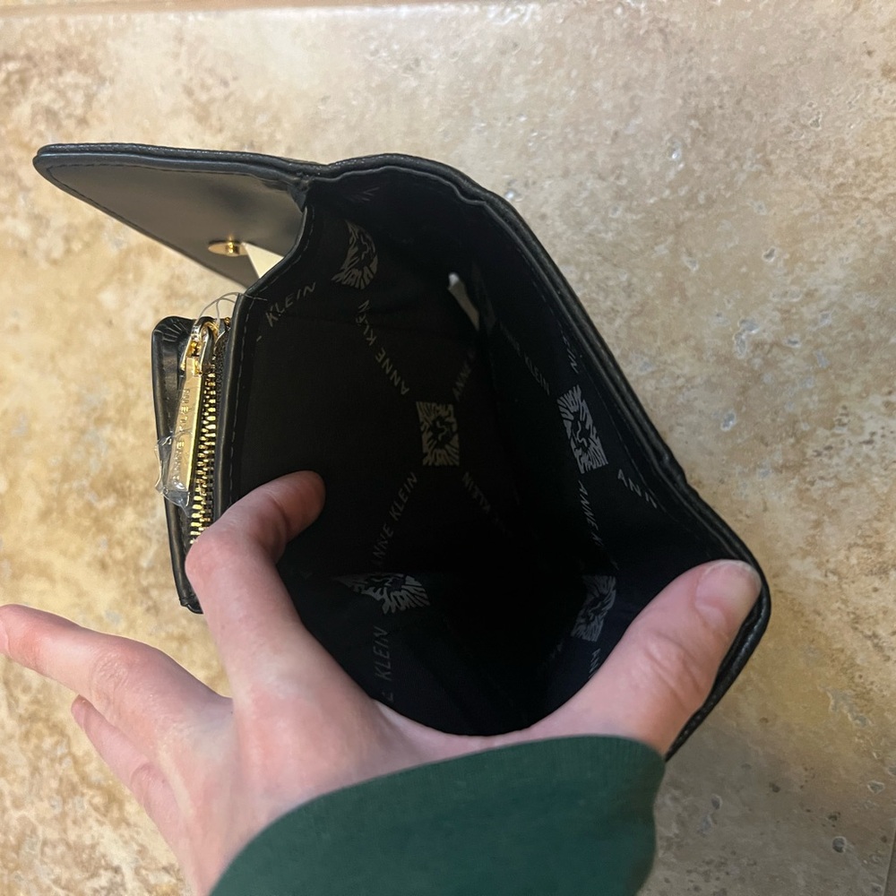 Ann Klein wallet - Picture 8 of 8